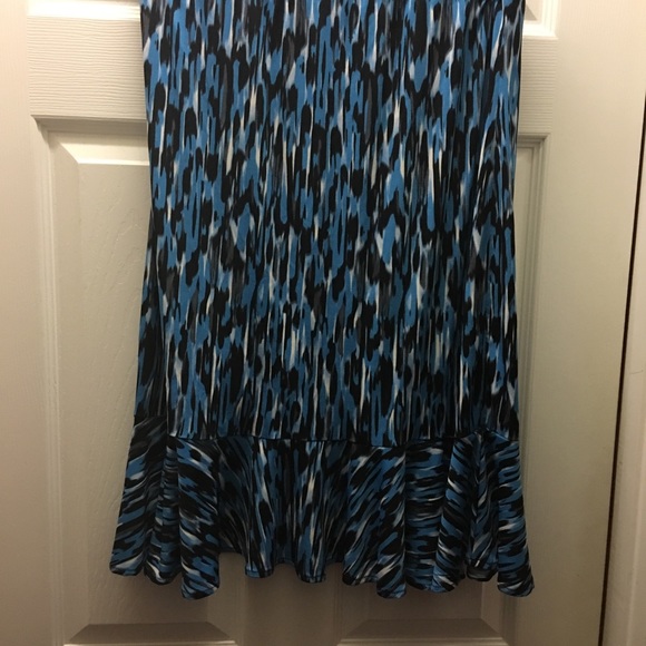 Ladies skirt - Picture 1 of 1